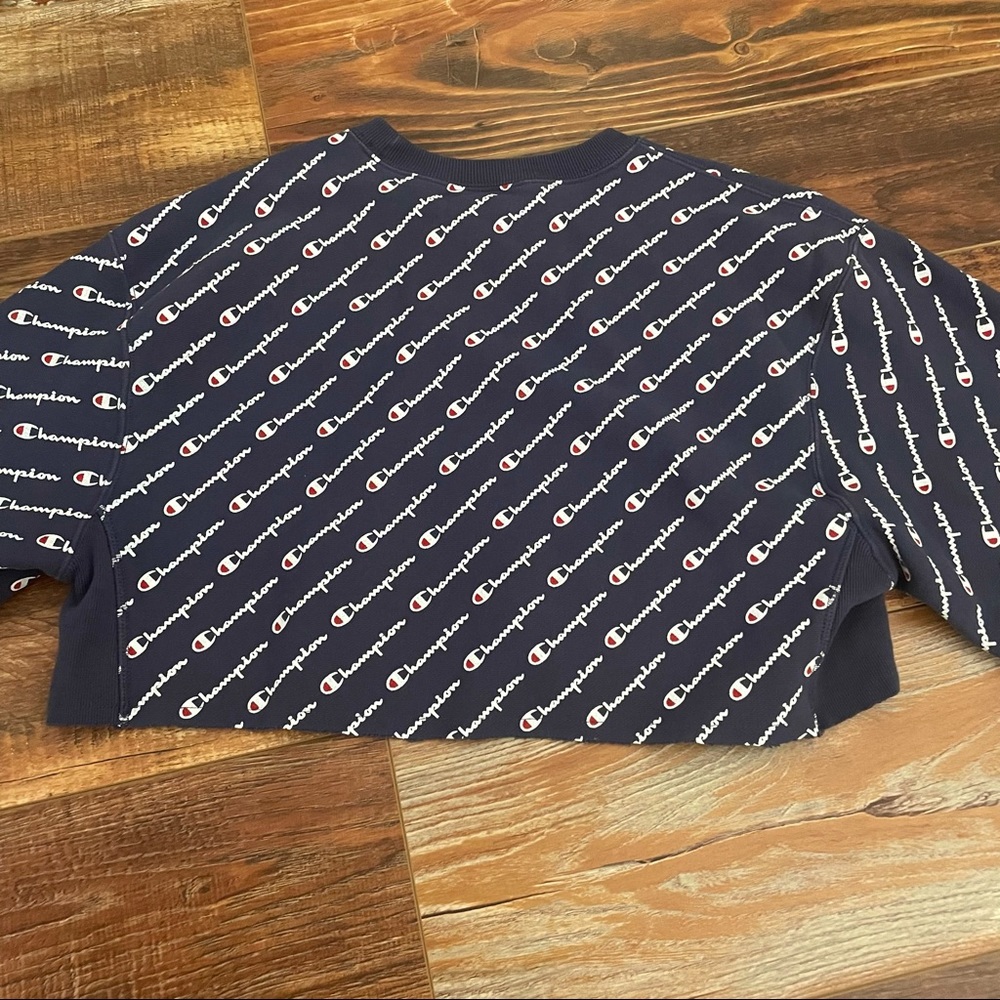 Navy blue Champion logo cropped crew neck sweatshirt - Picture 5 of 6